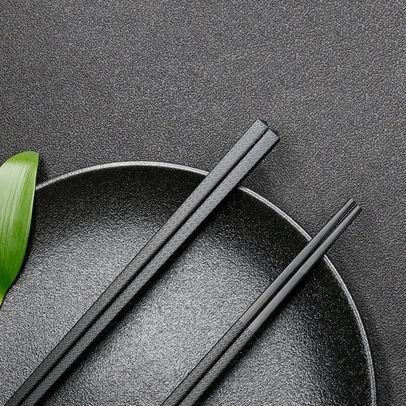 1 pair Japan Sushi Chopsticks Set Alloy Chopsticks Pointed Black High Temperature Resistant Cutlery Kitchen Accessories